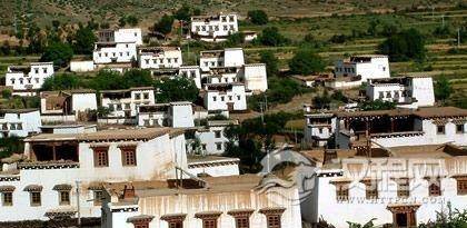 极具民族特色、风俗的高山族民居