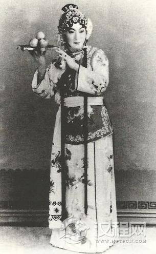 《三笑》黄桂秋饰秋香 《三笑》黄桂秋饰秋香