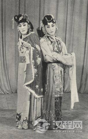 《卓文君》荀慧生饰卓文君、费文芝饰红箫 《卓文君》荀慧生饰卓文君、费文芝饰红箫