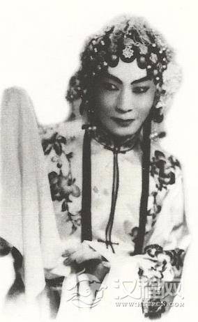 《春秋配》黄桂秋饰姜秋莲 《春秋配》黄桂秋饰姜秋莲