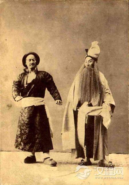 《打渔杀家》张荣奎饰大教师、王又宸饰萧恩 《打渔杀家》张荣奎饰大教师、王又宸饰萧恩