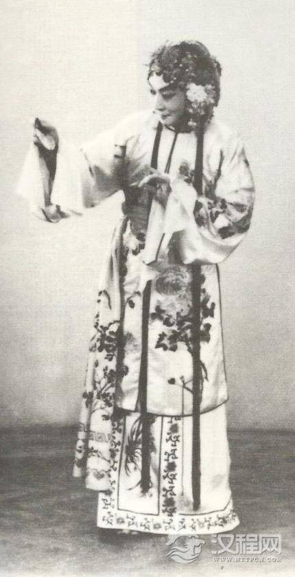 《蝴蝶媒》黄桂秋饰柳玉莲 《蝴蝶媒》黄桂秋饰柳玉莲