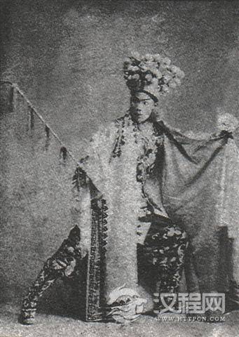 《花蝴蝶》李盛斌饰姜永志 《花蝴蝶》李盛斌饰姜永志