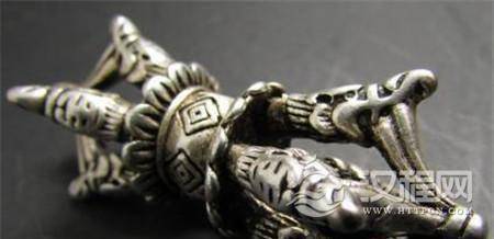 揭秘慈禧太后的水烟袋中藏着三个大秘密!