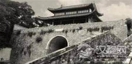 朱元璋下葬时13口棺同时出城?棺材里面有什么