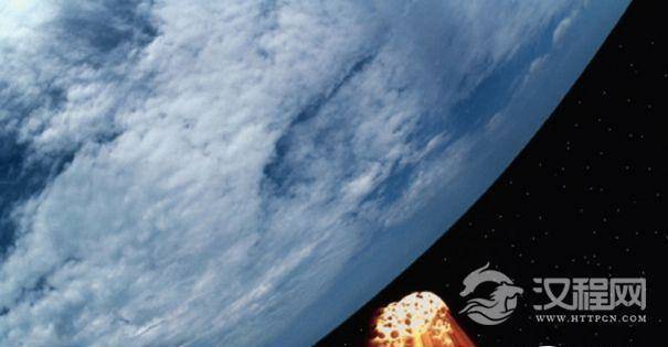 小行星掠过地球