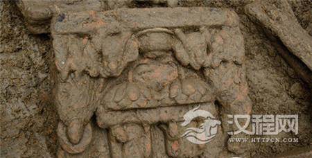 闹市发现100多件南朝佛像 闹市发现100多件南朝佛像