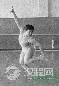 横线矮子步(单一动作从左至右)