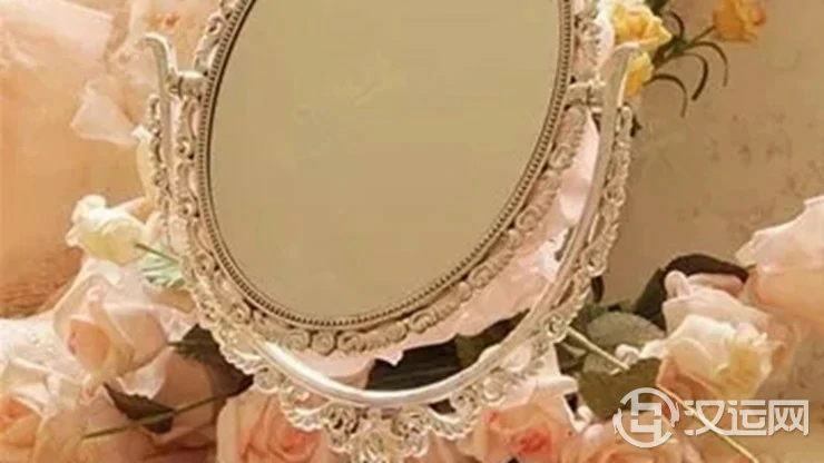 桌上摆镜子影响感情 桌上摆镜子影响感情