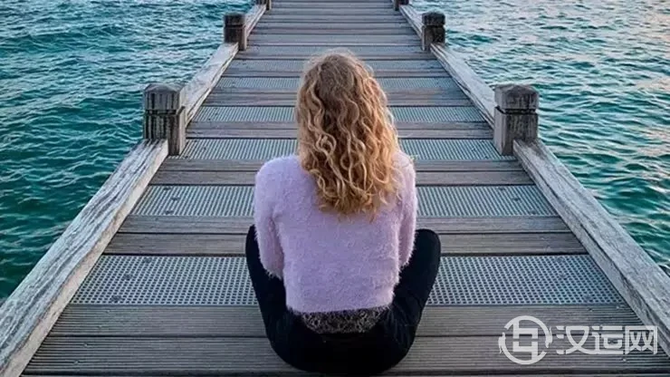 一秒全泄露!由坐姿看你隐藏的惊人性格 一秒全泄露!由坐姿看你隐藏的惊人性格