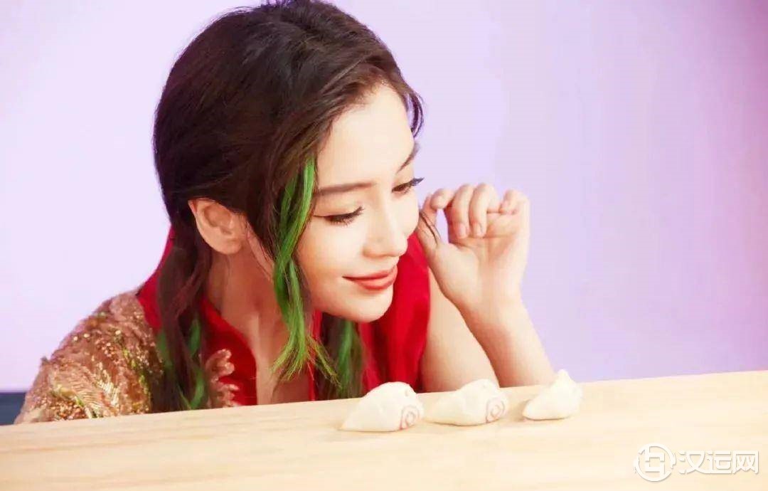 baby离婚后打,首现身需马赛克