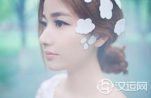 12星座女野蛮的时候有什么举动
