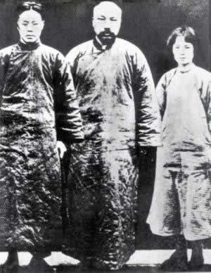 革命先驱李大钊诞辰