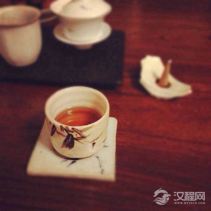 喝黄芪枸杞茶益处多