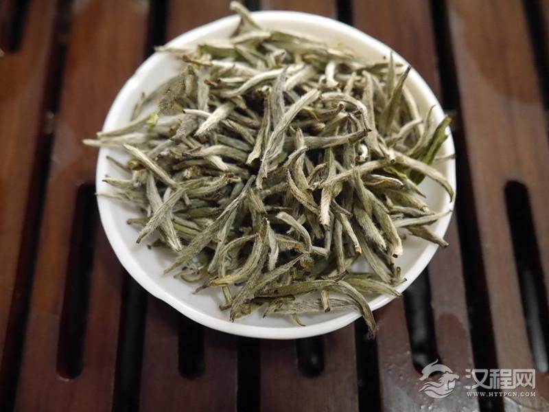 白毫银针的采制有什么特殊之处