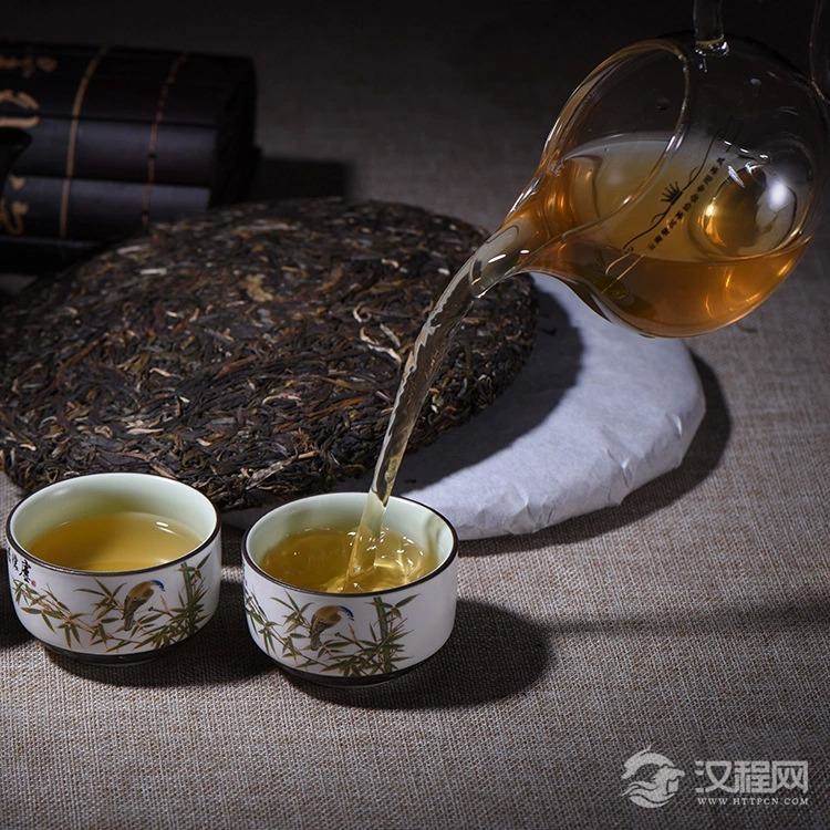 冲泡黑茶时水温得高