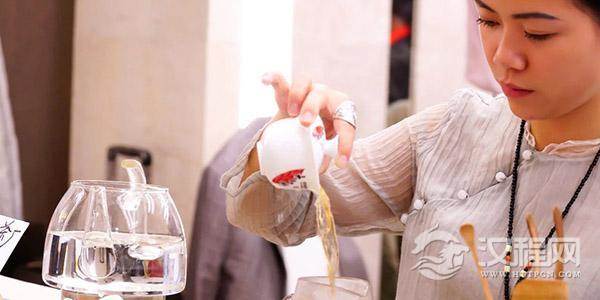 秋天喝什么茶对身体较好