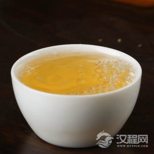 秋天喝茶最好喝乌龙茶