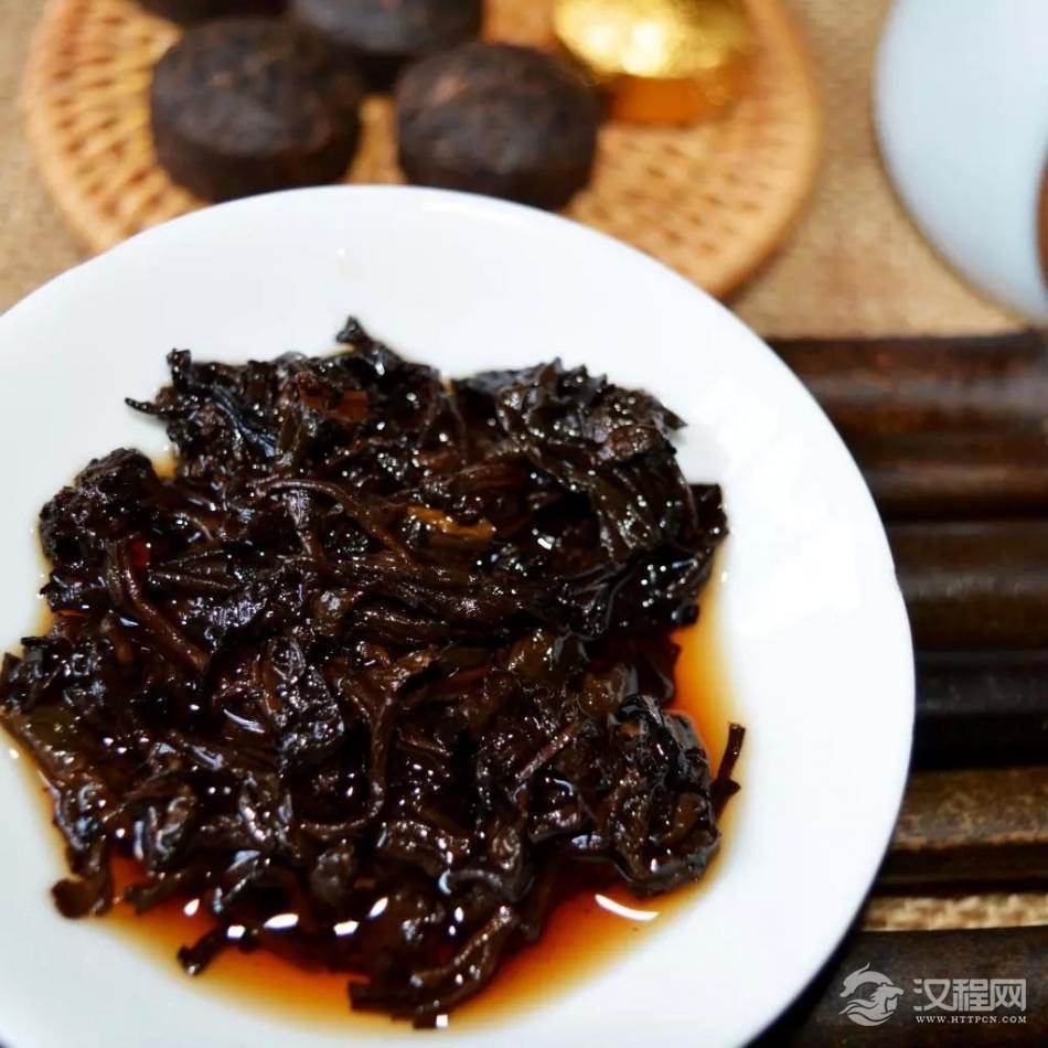 教你如何选购普洱熟茶饼茶