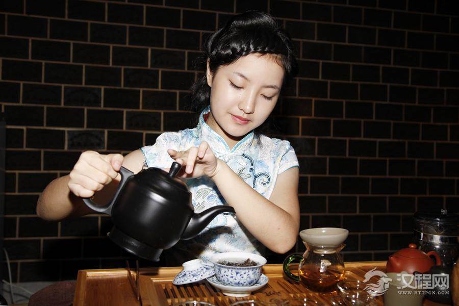 如何判断泡茶时茶叶的用量