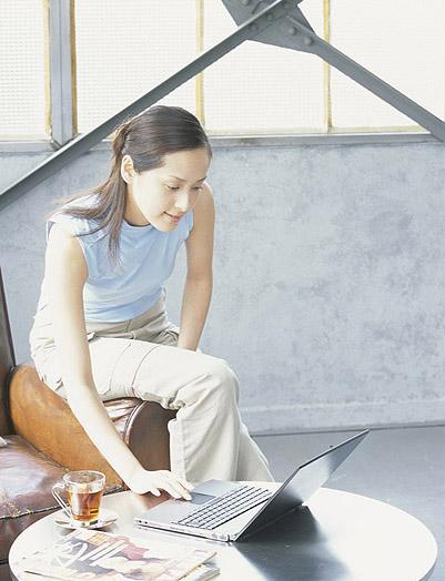 绿茶防辐射建议经常使用电脑的人员应养成喝绿茶的习惯