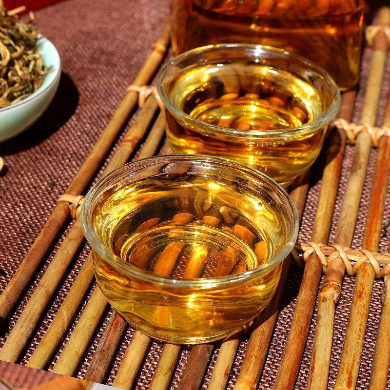 茶叶中的糖类有单糖、淀粉、果胶、多聚糖