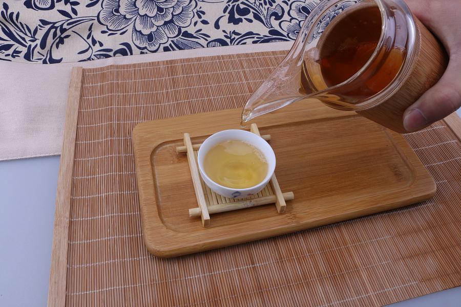 下午茶中的四大名茶 阿萨姆红茶、大吉岭红茶、锡兰高地红茶和祁门红茶，世界四大名红茶