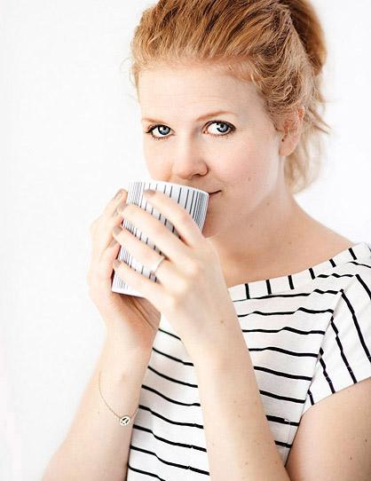 绿茶水洗脸预防皱纹抗衰老功效