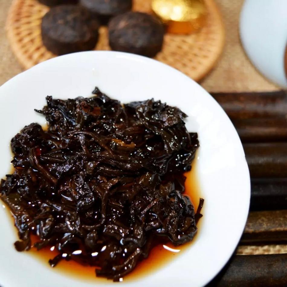 教你如何选购普洱熟茶饼茶