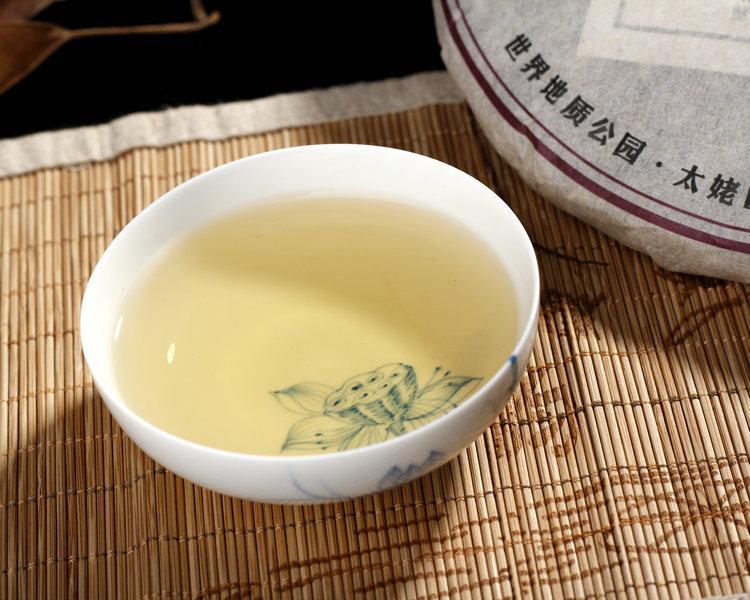 白茶茶色为什么是白色？