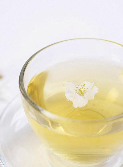 研究人员发现喝绿茶可能削弱部分降压药效果