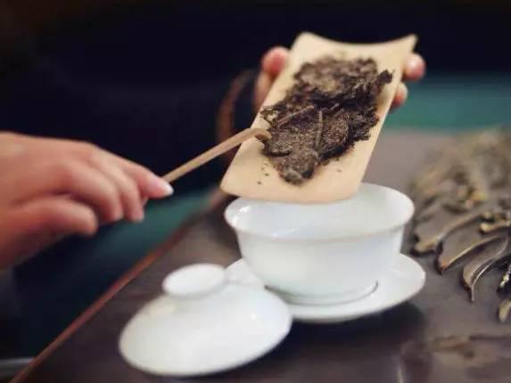 茶叶和水的比例是怎样的呢？