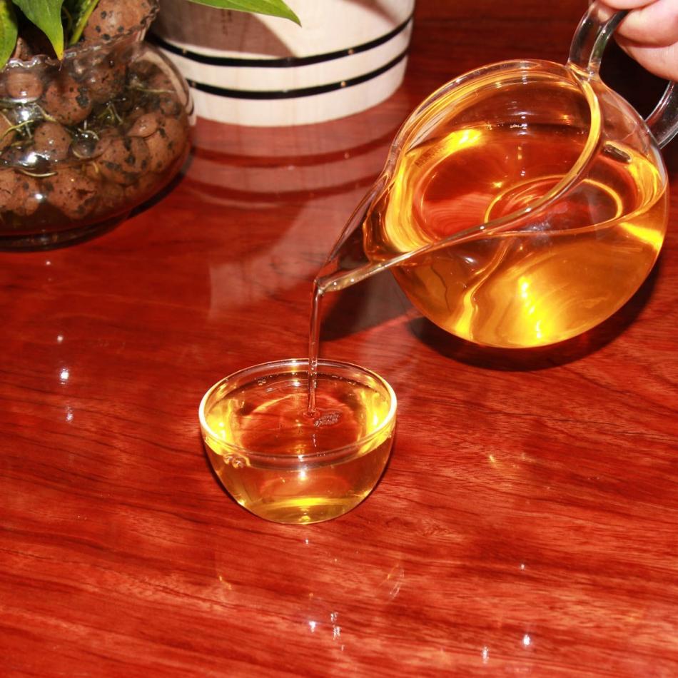 喝普洱茶的时候注意不能与一些事物同食