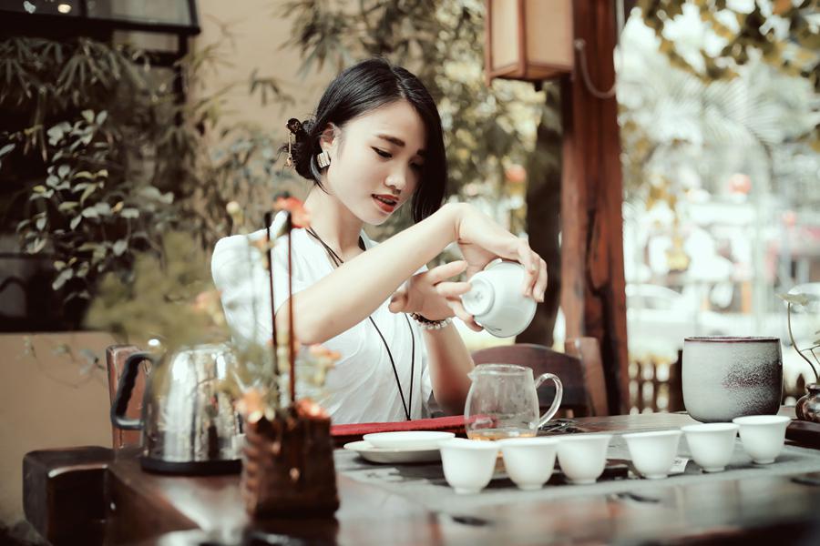 看！精明的资深茶客泡的是哪壶铁观音？