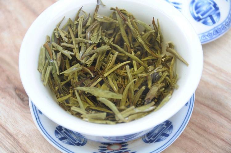 夏天喝白茶对身体健康有益