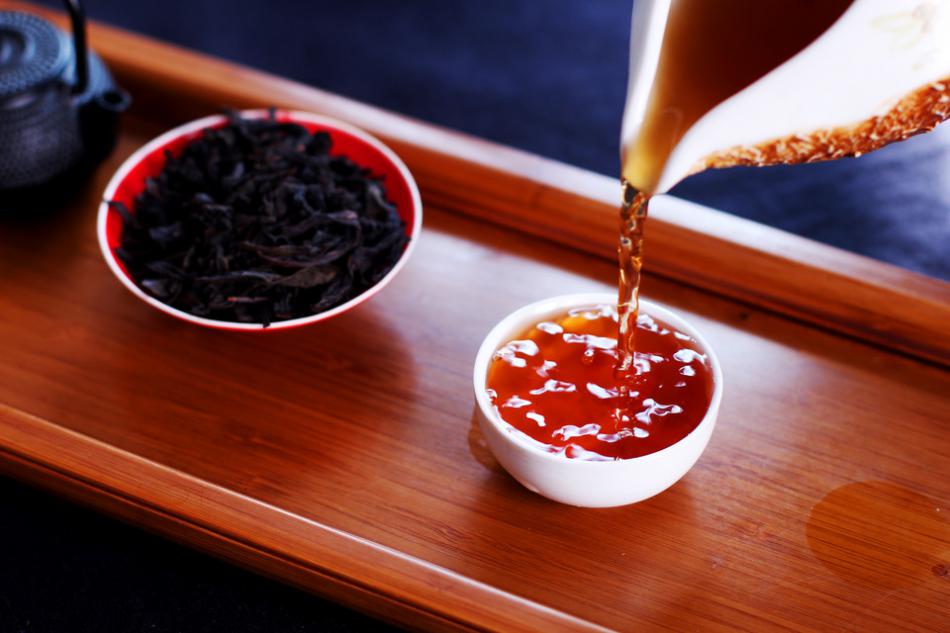 如何辨识大红袍的好坏呢？