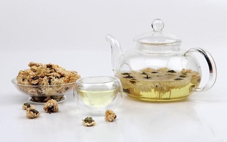 贡菊、枸杞加甘草花茶搭配具有清肝明目功效