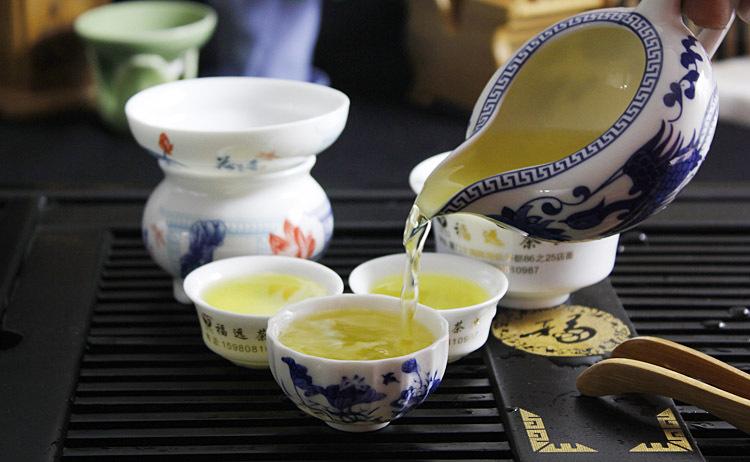 如何冲泡铁观音茶叶？