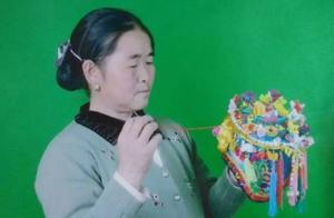 巾帼脱贫巧手圆梦传承传统工艺 巧手助推脱贫--哈达铺上街村手工艺品传承人李土花