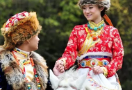 绚丽多彩的藏族服饰