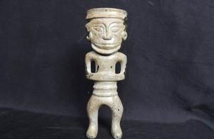 商朝人什么样？他们穿衣服吗？穿什么衣服？还有什么饰品