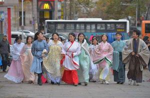 汉服是汉朝人的服饰吗？汉服经历了怎样的兴衰变化？