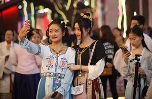 文史 | 汉代长安人流行服饰图鉴