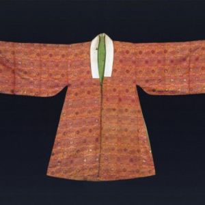 红地团夔龙寿字蔓草纹锦男帔