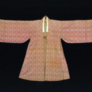 金黄地套环团花卷草纹锦男帔