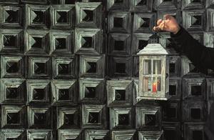 需求转变订单减少 榕制作传统灯笼工艺逐渐消失