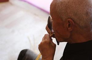 烟台大学文经学院探访竹篾子灯笼编织技艺传承人