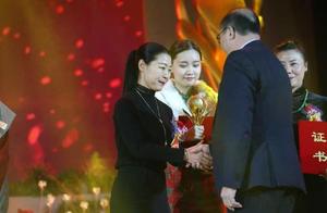 国家级非遗仙居花灯传承人陈彩平：一朵山花开仙居