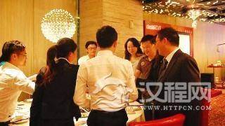 酒桌上应酬，牢记这6点不成文的规定，让你如鱼得水，别人还高兴