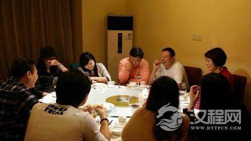 酒桌上应酬，牢记这6点不成文的规定，让你如鱼得水，别人还高兴